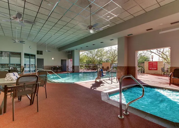 Hotel Drury & Happy Valley