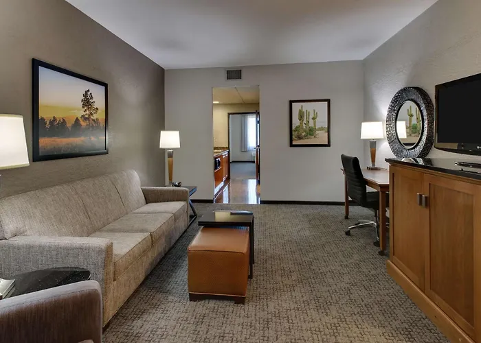 Drury & Happy Valley Hotel 4*