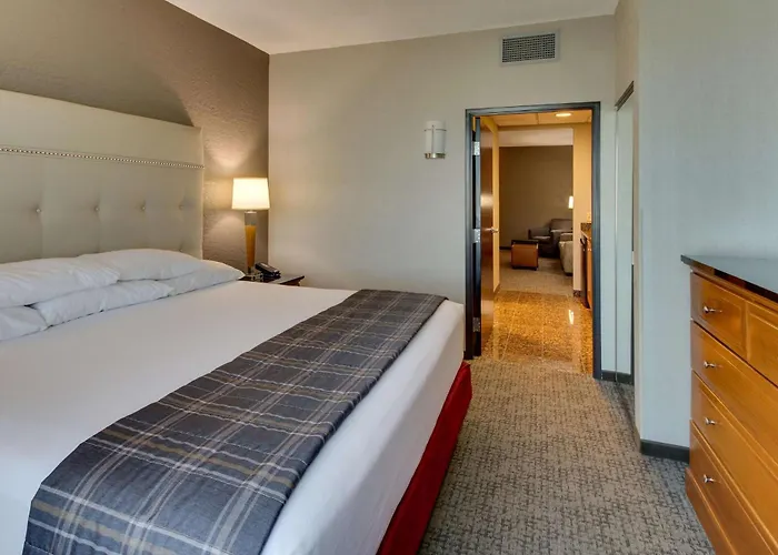 Hotel Drury & Happy Valley