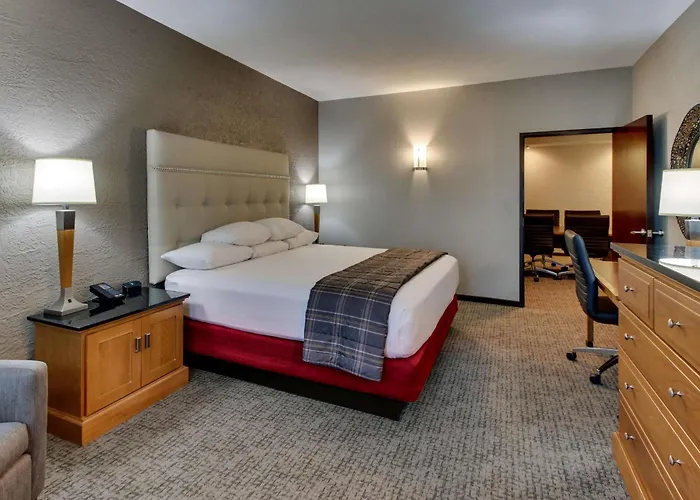 Hotel Drury & Happy Valley 4*