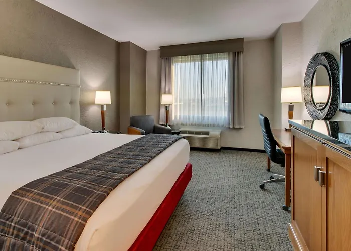 Drury & Happy Valley Hotel 4*