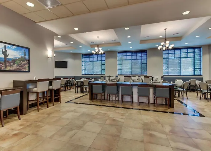 Hotel Drury & Happy Valley 4*